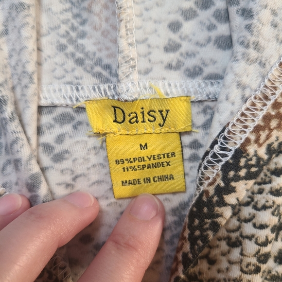 Daisy Women's Snakeskin Design Cropped Long Sleeves Front Zip Top size M - Picture 9 of 14